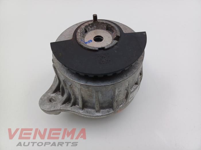 Used Engine mount Mercedes C (W205) C-200d 1.6 Turbo 16V Price € 24,99 Margin scheme offered by Venema Autoparts