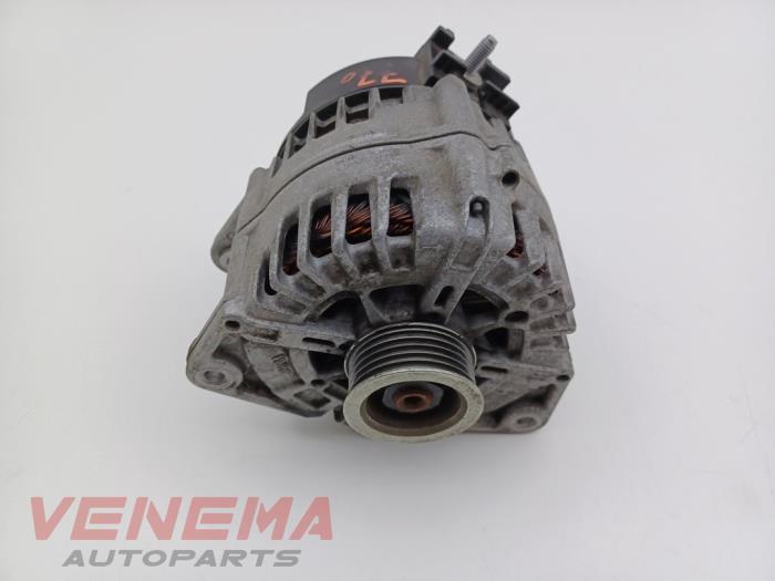 Gebrauchte Dynamo Mercedes C (W205) C-200d 1.6 Turbo 16V Preis € 89,99 Margenregelung angeboten von Venema Autoparts