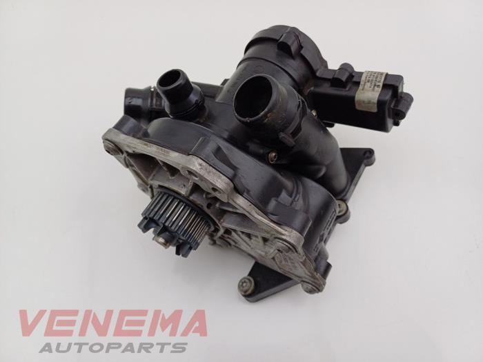 Używane Termostat Audi A5 Sportback (F5A/F5F) 2.0 TFSI g-tron 16V Cena € 299,99 Procedura marży oferowane przez Venema Autoparts