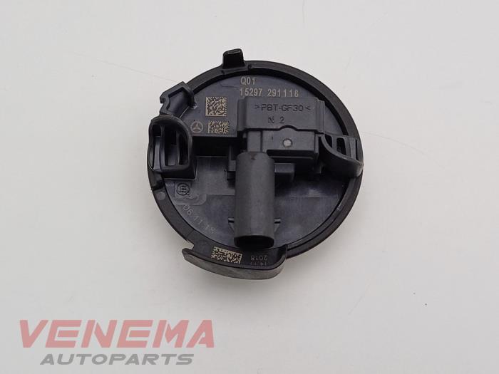 Begagnade Airbagsensor Mercedes C (W205) C-200d 1.6 Turbo 16V Pris € 9,99 Marginaltabell erbjuds av Venema Autoparts
