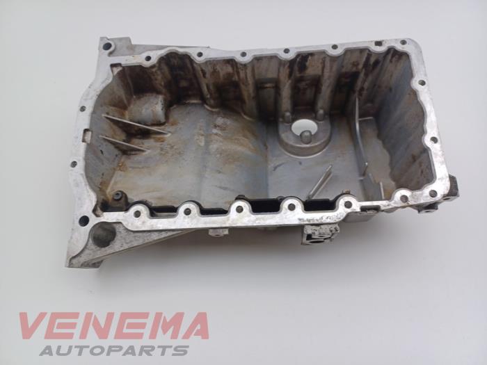 Usagé Couvercle carter Audi A6 Avant (C6) 2.0 T FSI 16V Prix € 44,99 Règlement à la marge proposé par Venema Autoparts
