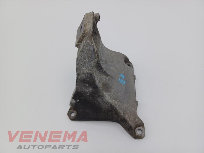 Usagé Support moteur Audi A6 Avant (C6) 2.0 T FSI 16V Prix € 29,99 Règlement à la marge proposé par Venema Autoparts