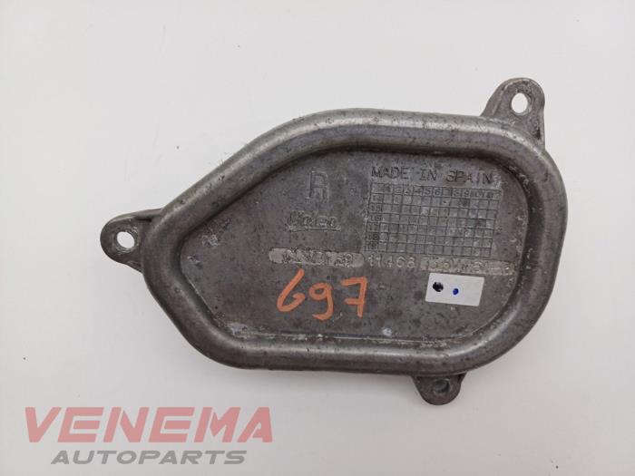Używane Lampa LED Volkswagen Passat (3G2) 2.0 TDI 16V 150 Cena € 74,99 Procedura marży oferowane przez Venema Autoparts