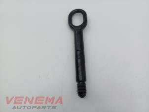 Usagé Crochet de remorquage avant Volkswagen Passat Variant (CJ5) 2.0 TDI 16V Prix € 24,99 Règlement à la marge proposé par Venema Autoparts