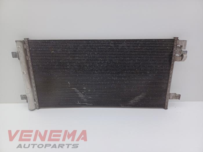 Usagé Condenseur de climatisation Volkswagen Polo VI (AW1) 1.0 MPi 12V Prix € 64,99 Règlement à la marge proposé par Venema Autoparts