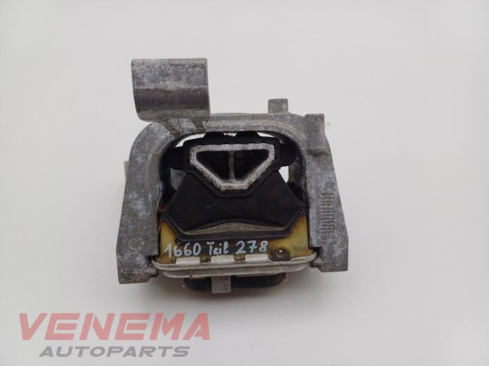 Used Engine mount Volkswagen Passat (3G2) 2.0 TDI 16V 150 Price € 19,99 Margin scheme offered by Venema Autoparts