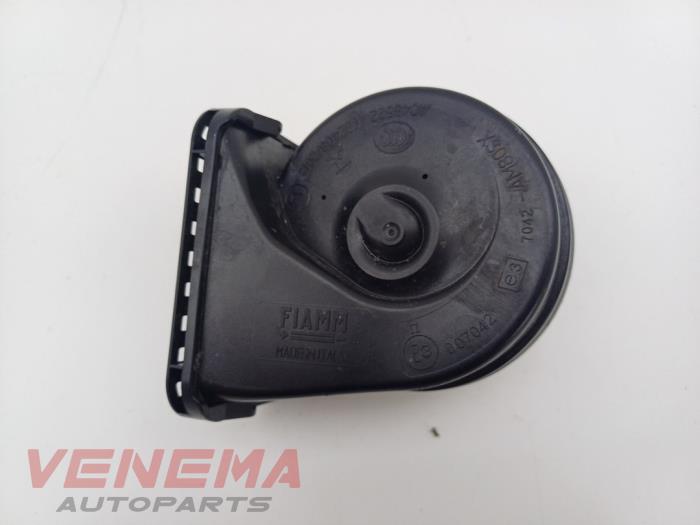 Gebrauchte Hupe Opel Corsa E 1.2 16V Preis € 14,99 Margenregelung angeboten von Venema Autoparts