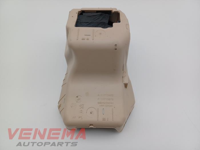 Usagé Divers Opel Corsa F (UB/UH/UP) 1.2 12V 75 Prix € 29,99 Règlement à la marge proposé par Venema Autoparts