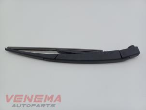 Usagé Bras essuie-glace arrière Opel Corsa F (UB/UH/UP) 1.2 12V 75 Prix € 14,99 Règlement à la marge proposé par Venema Autoparts