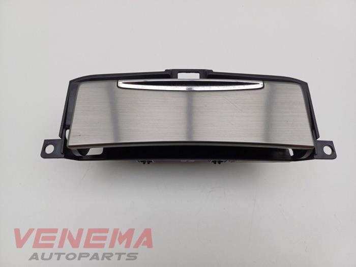 Begagnade Askkopp, fram Ford Mondeo IV Wagon 2.0 16V Pris € 29,99 Marginaltabell erbjuds av Venema Autoparts