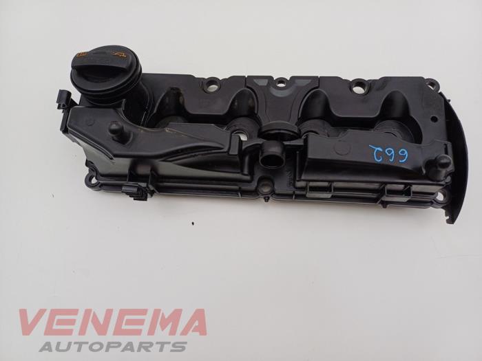 Rocker cover Volkswagen Beetle 1.6 TDI 16V - 03L103469R CAYC