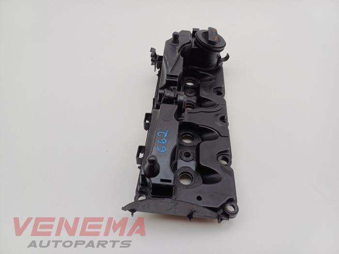Rocker cover Volkswagen Beetle 1.6 TDI 16V - 03L103469R CAYC