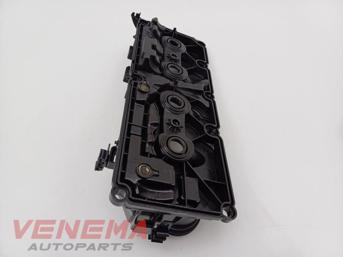 Rocker cover Volkswagen Beetle 1.6 TDI 16V - 03L103469R CAYC