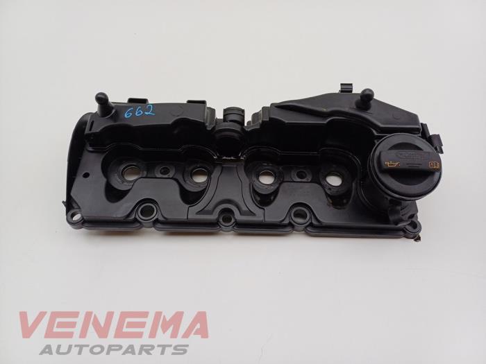 Rocker cover Volkswagen Beetle 1.6 TDI 16V - 03L103469R CAYC