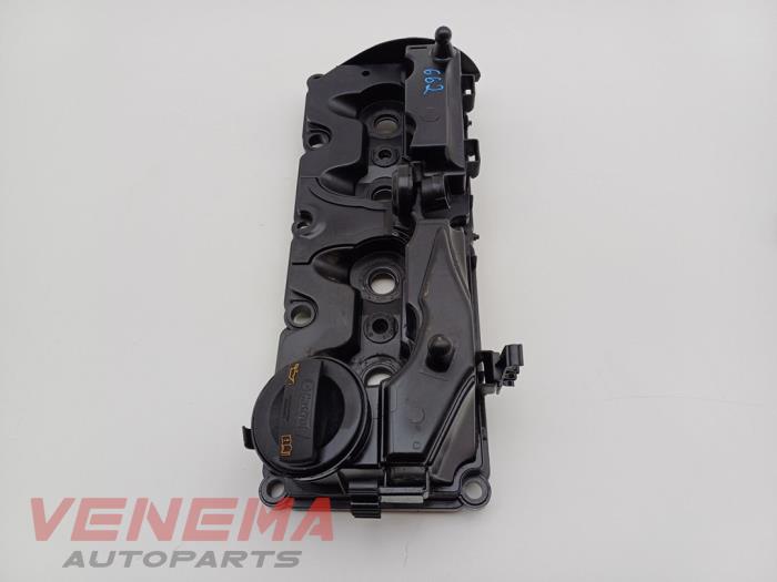 Rocker cover Volkswagen Beetle 1.6 TDI 16V - 03L103469R CAYC