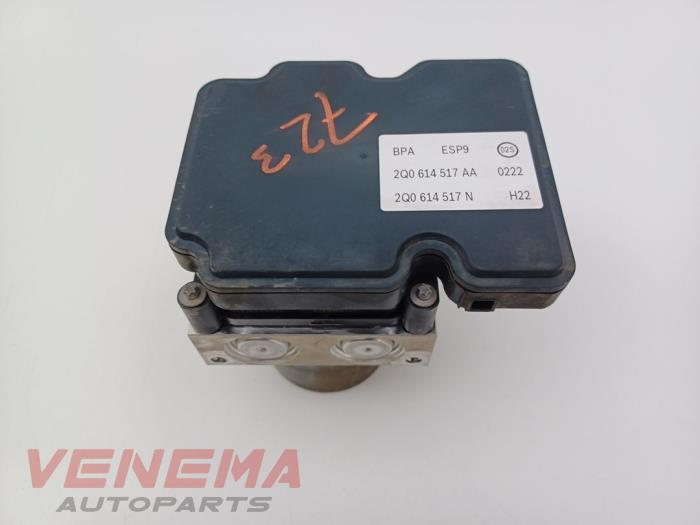 Begagnade ABS-pump Volkswagen Polo VI (AW1) 1.0 MPi 12V Pris € 24,99 Marginaltabell erbjuds av Venema Autoparts