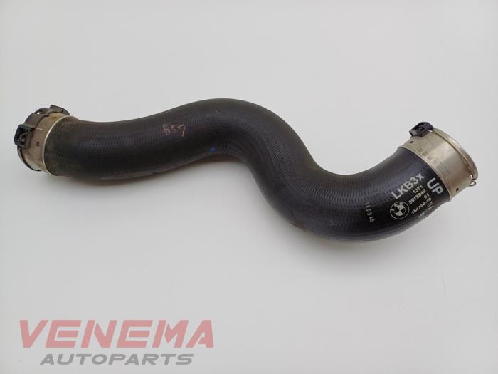 Gebrauchte Intercooler Schlauch BMW 2 serie (F23) 218i 1.5 TwinPower Turbo 12V Preis € 29,99 Margenregelung angeboten von Venema Autoparts