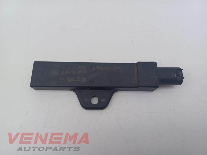 Keyless system antenna