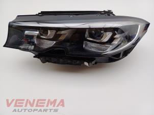 Usados Faro izquierda BMW 3 serie Touring (G21) 330e xDrive 2.0 TwinPower Turbo 16V Precio € 799,99 Norma de margen ofrecido por Venema Autoparts