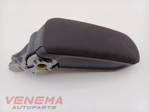 Begagnade Armstöd Audi A1 Sportback (8XA/8XF) 1.4 TFSI ACT 16V Pris € 99,99 Marginaltabell erbjuds av Venema Autoparts