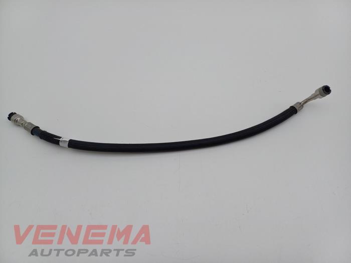 Usagé Conduit de carburant BMW 3 serie Touring (G21) 330e xDrive 2.0 TwinPower Turbo 16V Prix € 39,99 Règlement à la marge proposé par Venema Autoparts