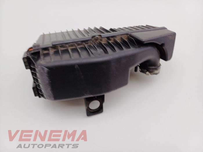 Begagnade Luftfilterhus Opel Corsa F (UB/UH/UP) 1.2 12V 75 Pris € 19,99 Marginaltabell erbjuds av Venema Autoparts
