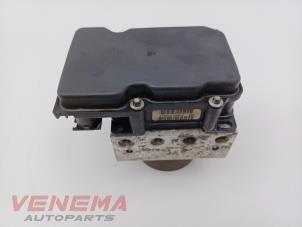 Begagnade ABS-pump Peugeot 107 1.0 12V Pris € 14,99 Marginaltabell erbjuds av Venema Autoparts