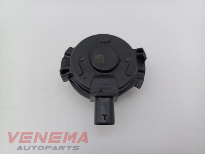 Gebrauchte Nockenwelle Sensor BMW 1 serie (F21) 120i 2.0 16V Preis € 14,99 Margenregelung angeboten von Venema Autoparts