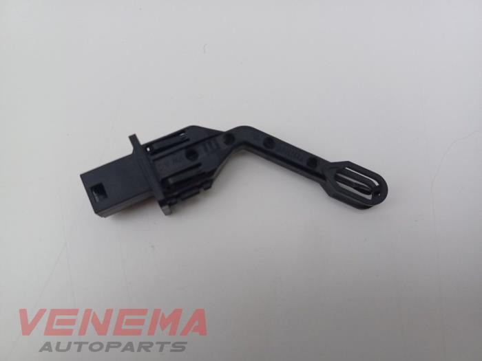 Gebrauchte Temperatursensor innen Volkswagen Polo VI (AW1) 1.0 MPi 12V Preis € 9,99 Margenregelung angeboten von Venema Autoparts