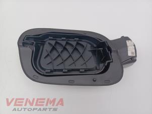 Begagnade Tanklucka Volkswagen Polo VI (AW1) 1.0 MPi 12V Pris € 14,99 Marginaltabell erbjuds av Venema Autoparts
