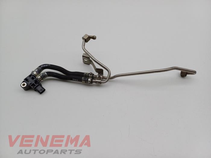Begagnade Bränsletryckssensor Mercedes E (C238) E-300 2.0 Turbo 16V Pris € 29,99 Marginaltabell erbjuds av Venema Autoparts