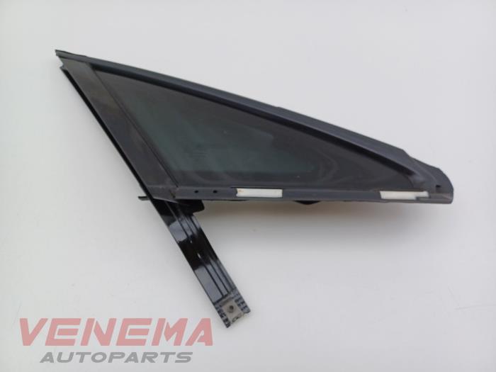 Usados Ventanilla triangular izquierda detrás Mercedes E (C238) E-300 2.0 Turbo 16V Precio € 49,99 Norma de margen ofrecido por Venema Autoparts