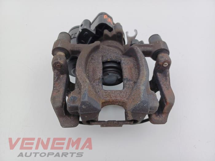 Gebrauchte Bremszange rechts hinten BMW X1 (F48) xDrive 20i 2.0 16V Twin Power Turbo Preis € 49,99 Margenregelung angeboten von Venema Autoparts