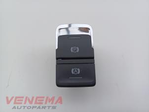 Usados Interruptor de freno de mano Seat Leon ST (5FF) 1.6 TDI 16V Precio € 9,99 Norma de margen ofrecido por Venema Autoparts