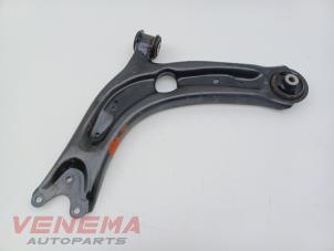 Usagé Bras de suspension avant gauche Volkswagen Passat (3G2) 2.0 TDI 16V 150 Prix € 49,99 Règlement à la marge proposé par Venema Autoparts