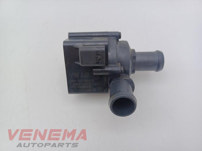 Begagnade Extra vattenpump Audi A4 Avant (B9) 2.0 35 TFSI Mild Hybrid 16V Pris € 14,99 Marginaltabell erbjuds av Venema Autoparts
