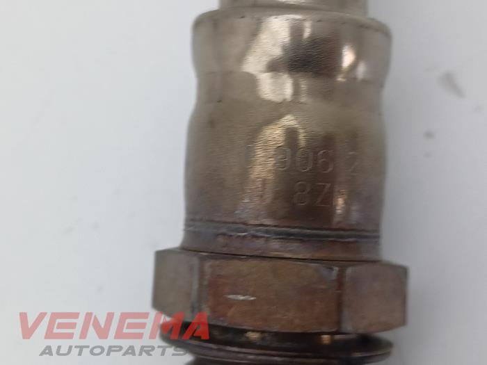 Lambda probe from a Audi A4 Avant (B9) 2.0 35 TFSI Mild Hybrid 16V 2021