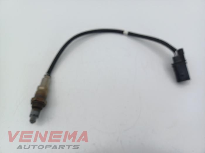Lambda probe from a Audi A4 Avant (B9) 2.0 35 TFSI Mild Hybrid 16V 2021