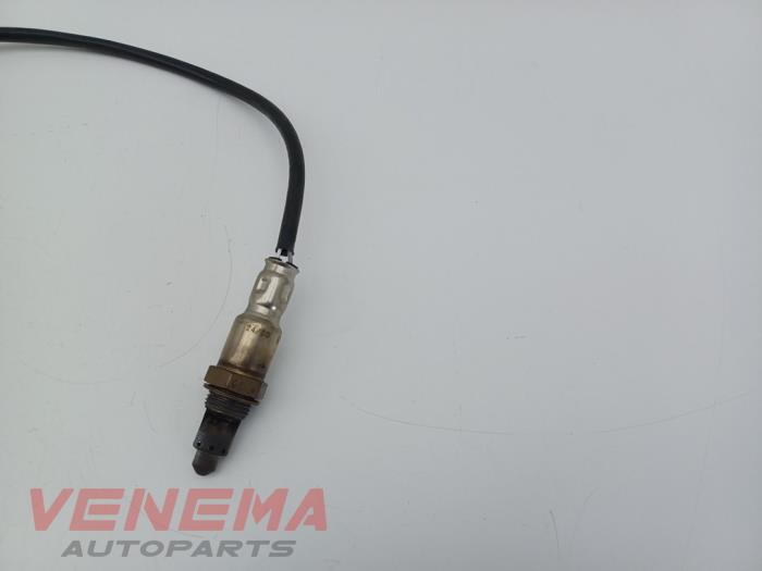Lambda probe from a Audi A4 Avant (B9) 2.0 35 TFSI Mild Hybrid 16V 2021