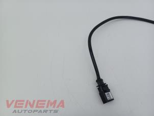 Lambda probe from a Audi A4 Avant (B9) 2.0 35 TFSI Mild Hybrid 16V 2021