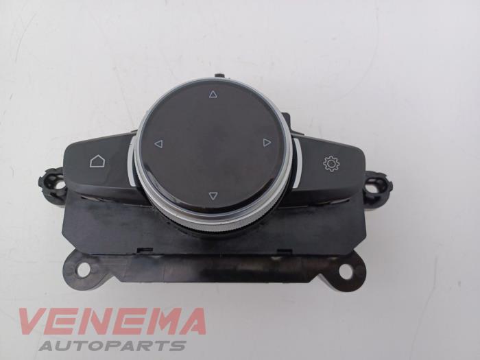 Używane Jednostka multimedialna Alfa Romeo Stelvio (949) 2.0 T 16V Q4 Cena € 99,99 Procedura marży oferowane przez Venema Autoparts