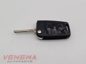 Usados Llave Volkswagen Polo VI (AW1) 1.0 TSI 12V Precio € 49,99 Norma de margen ofrecido por Venema Autoparts