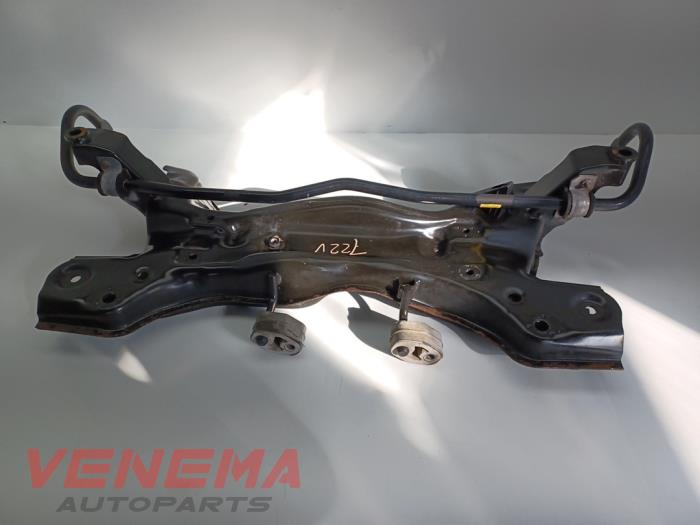 Usados Subchasis Audi A1 Sportback (8XA/8XF) 1.0 TFSI Ultra 12V Precio € 29,99 Norma de margen ofrecido por Venema Autoparts