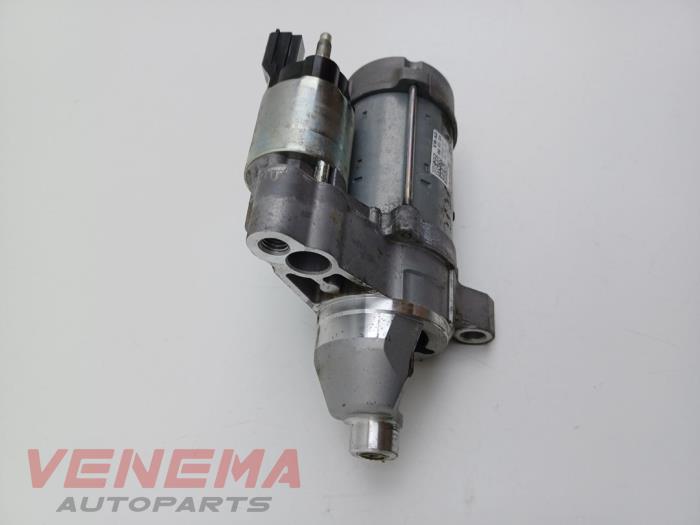 Anlasser van een Audi A4 Avant (B9) 2.0 35 TFSI Mild Hybrid 16V 2021