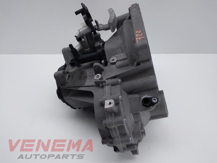 Getriebe Audi A1 Sportback (8XA/8XF), 2011 / 2018 1.0 TFSI Ultra 12V, Fließheck, 4-tr, Benzin, 999cc, 70kW (95pk), FWD, CHZB; DKLD, 2015-03 / 2018-10, 8XA; 8XF (Gebraucht)
