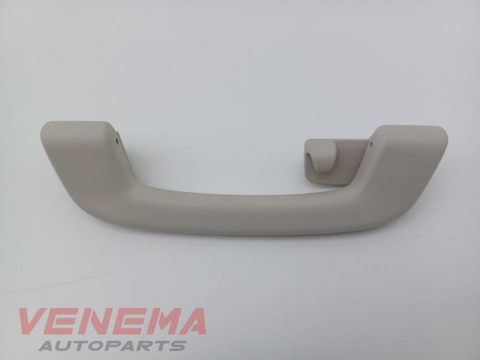 Begagnade Handtag BMW 2 serie Active Tourer (U06) 218i 1.5 TwinPower Turbo 12V Pris € 9,99 Marginaltabell erbjuds av Venema Autoparts