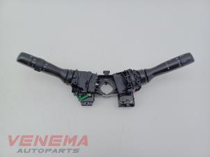 Używane Przelacznik Combi kolumny kierownicy Toyota Aygo (B40) 1.0 12V VVT-i Cena € 39,99 Procedura marży oferowane przez Venema Autoparts