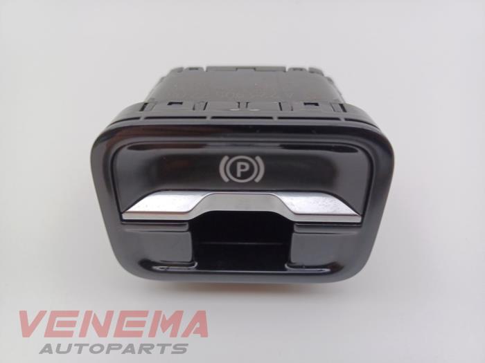 Gebrauchte Handbremse Schalter Mercedes C (W206) C-200 1.5 EQ Boost 4-Matic Preis € 18,14 Mit Mehrwertsteuer angeboten von Venema Autoparts