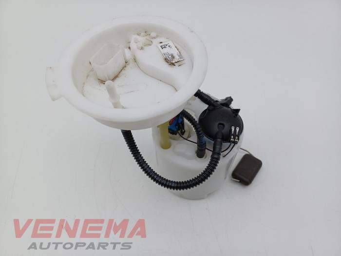 Begagnade Bensinpump BMW 2 serie Active Tourer (U06) 218i 1.5 TwinPower Turbo 12V Pris € 249,99 Marginaltabell erbjuds av Venema Autoparts