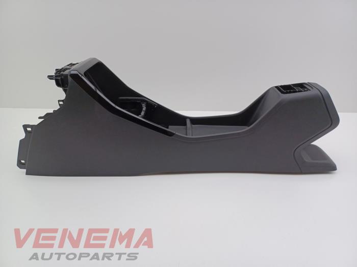 Begagnade Mittkonsol BMW 2 serie Active Tourer (U06) 218i 1.5 TwinPower Turbo 12V Pris € 99,99 Marginaltabell erbjuds av Venema Autoparts